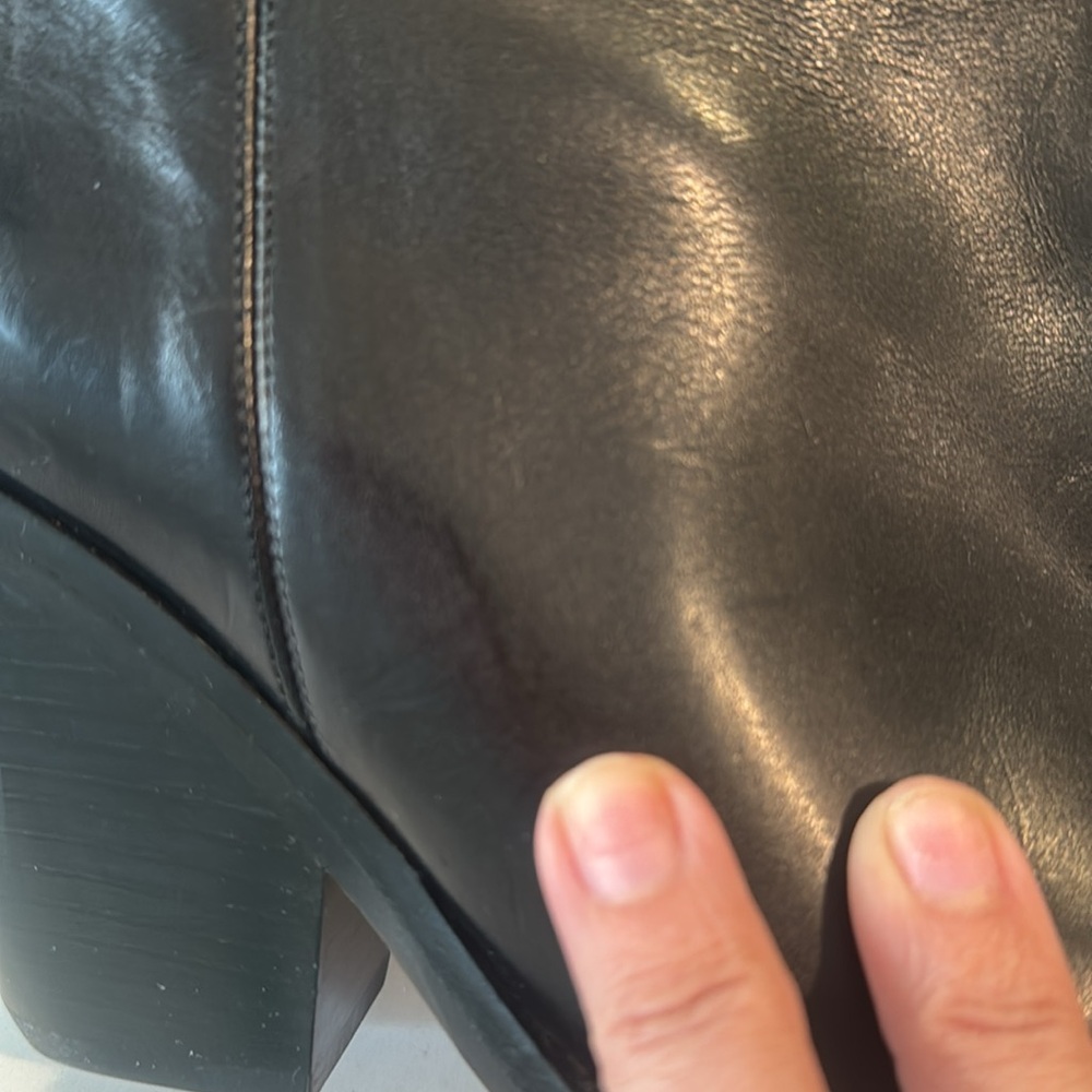 Isabel Marant Ladel Low black leather ankle boots with silver toe - Picture 4 of 10